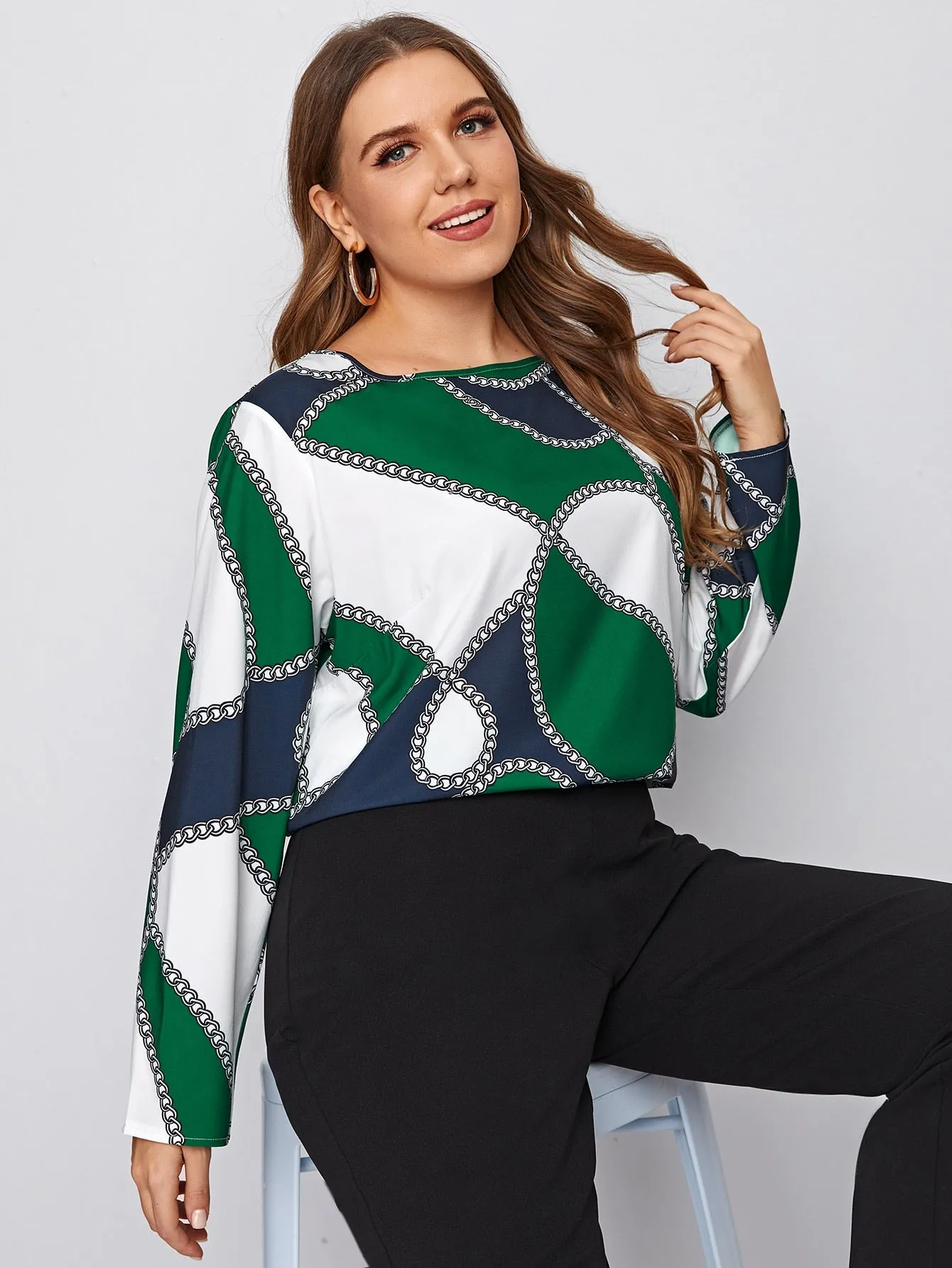 Chain Print Long Sleeve Round Neck Regular Plus Size Blouse