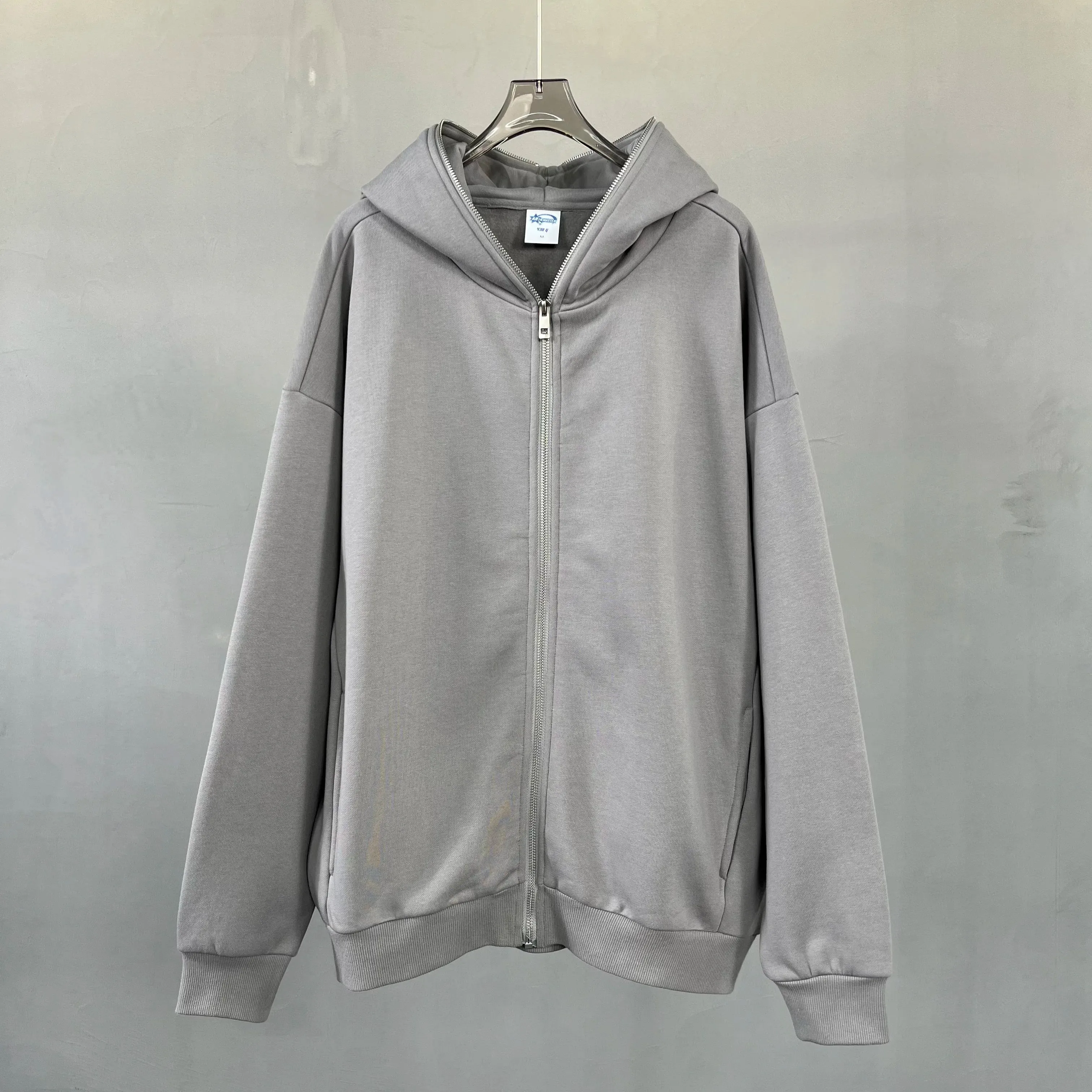 Cozy Comfort: Fleece-Lined Zipper Hoodie