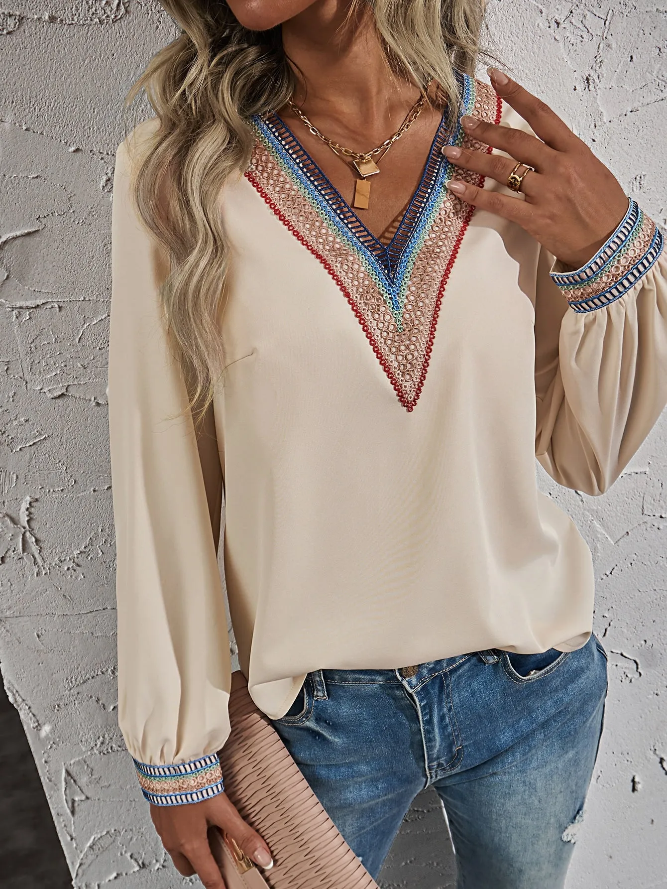 Embroidery V-Neck Blouse