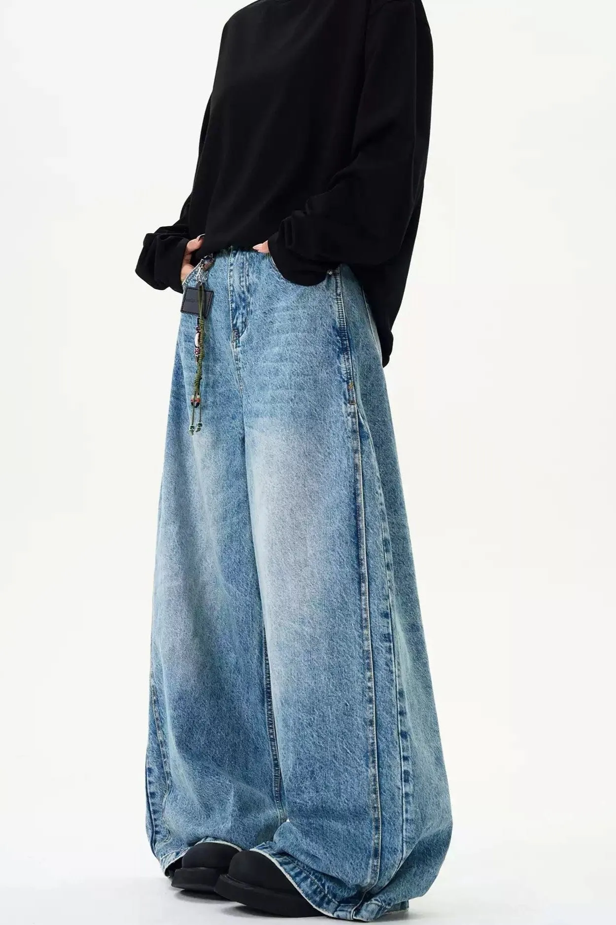 Faded Versatile Wide Jeans