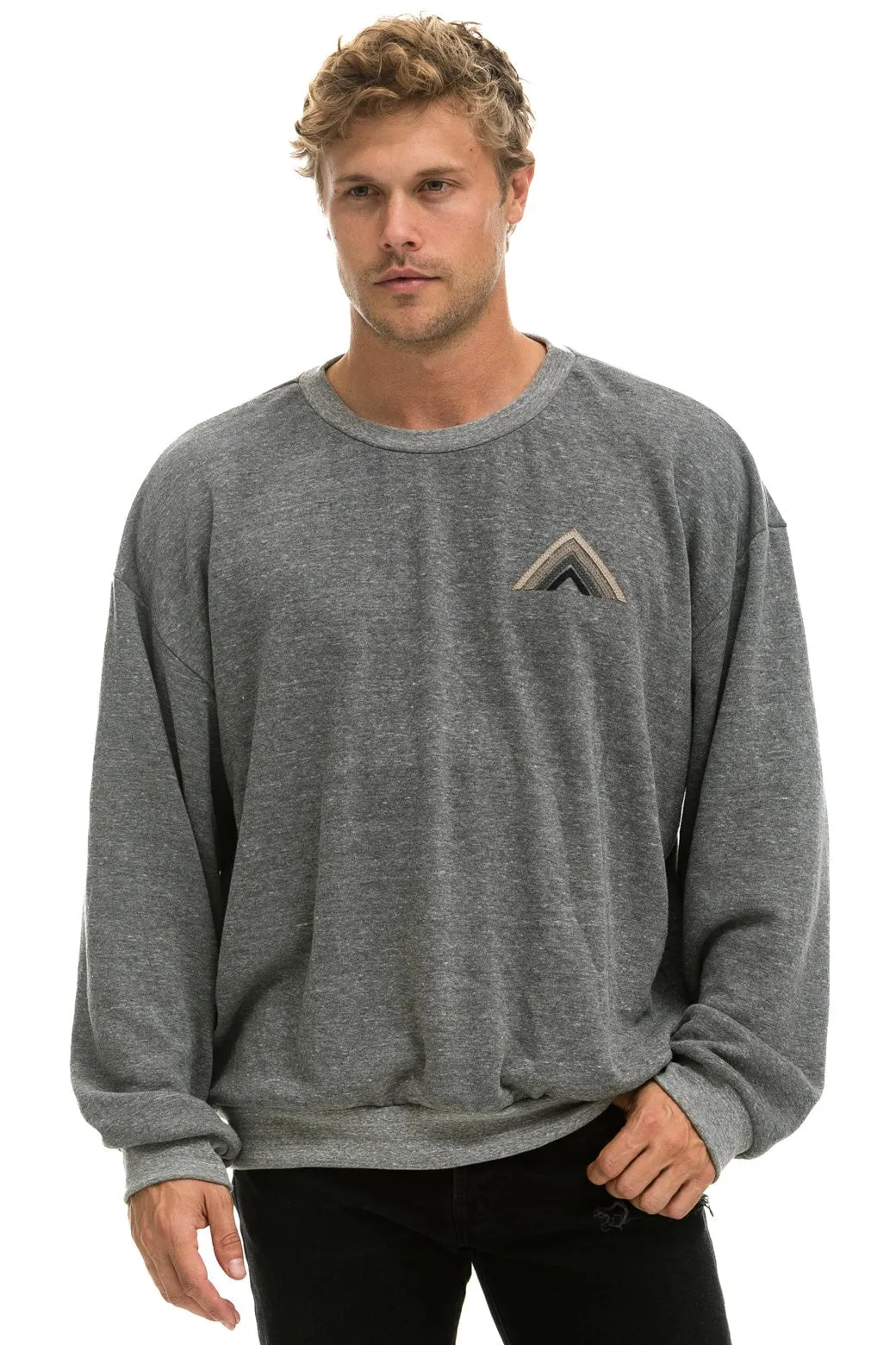 MOUNTAIN STITCH RELAXED CREW SWEATSHIRT - HEATHER // GREY