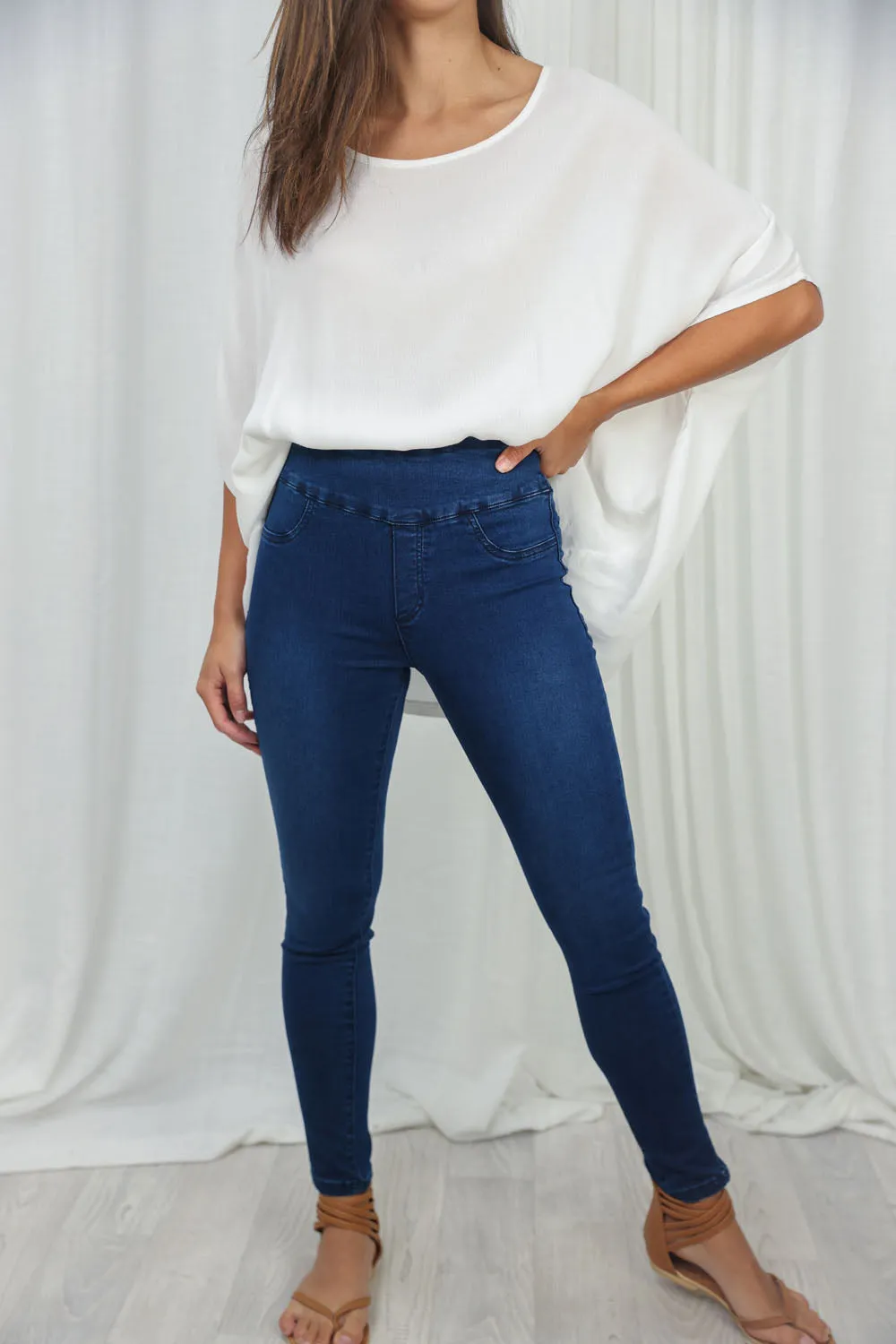 The Petite No-Panel Jeans