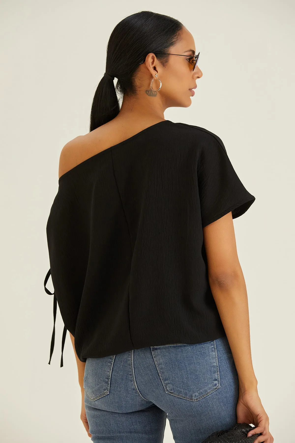 Versatile Off-Shoulder Black Oversized Top