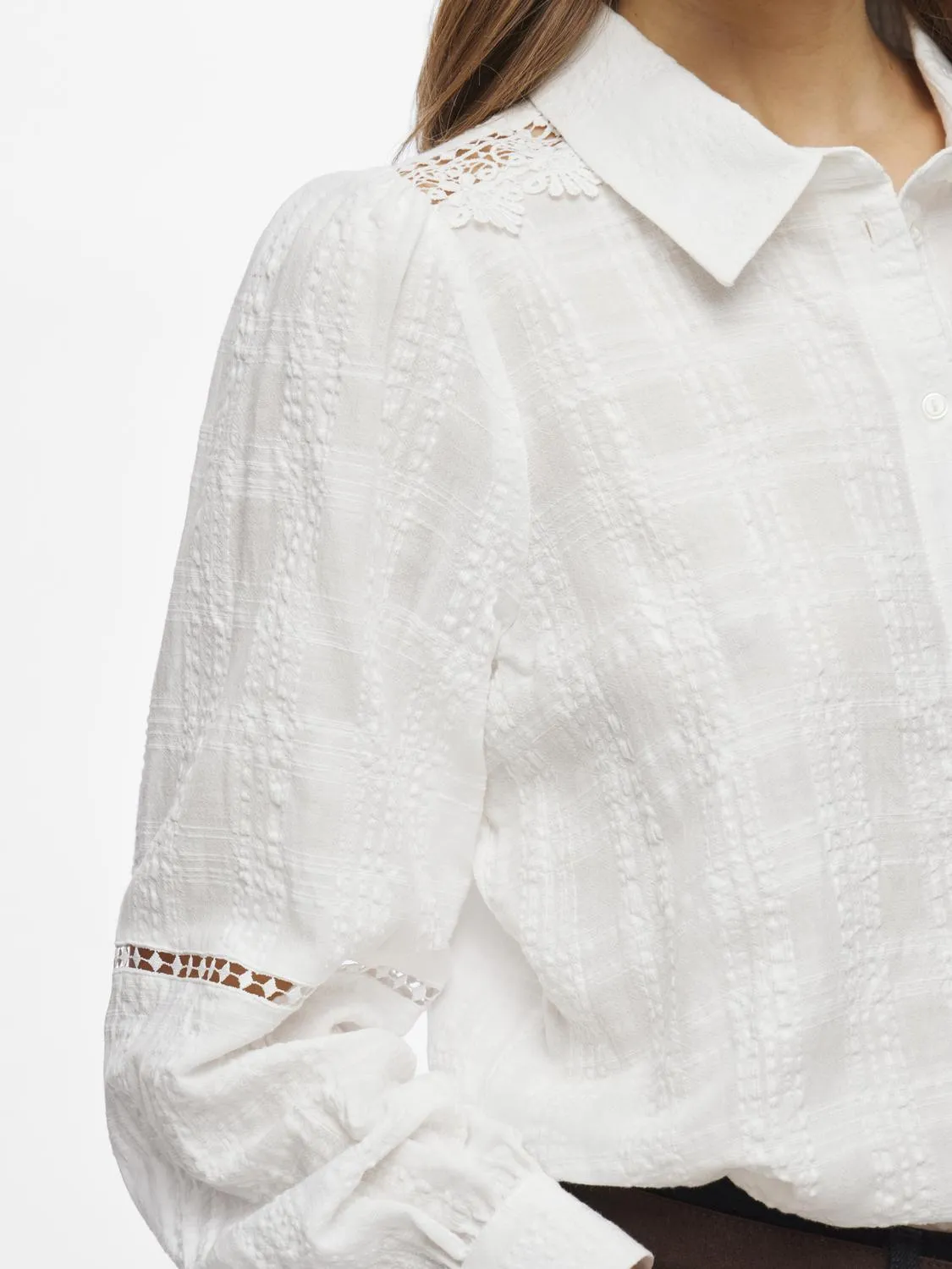 VISEA L/S LACE DETAIL SHIRT